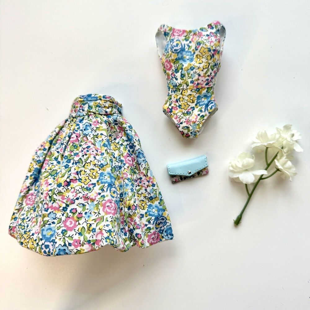 Suited For Travel Poppy Parker Outfit Floral Bodysuit Full Skirt Clutch Purse